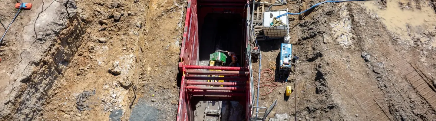 Launch and receive pits method used on an open excavation