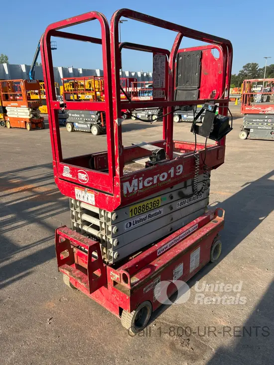 2019 MEC MICRO 19 Scissor Lift
