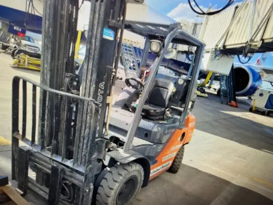 2019 Toyota 8FGU25CNG Warehouse Forklift