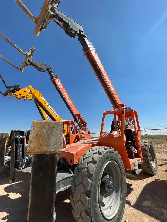 2017 SKYTRAK 10054 Forklift