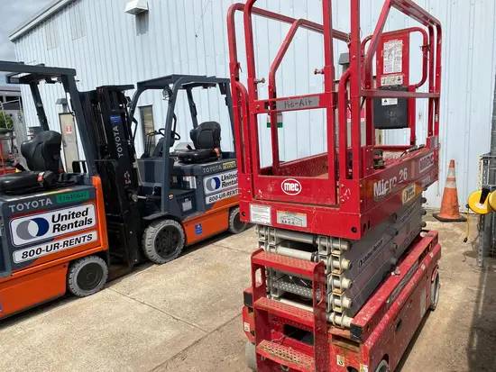 2019 MEC MICRO 26 Scissor Lift