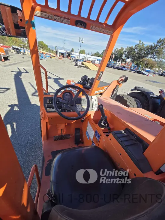 2017 SKYTRAK 6042 Forklift