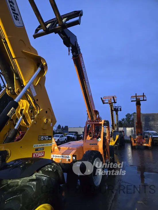 2018 SKYTRAK 8042 Forklift