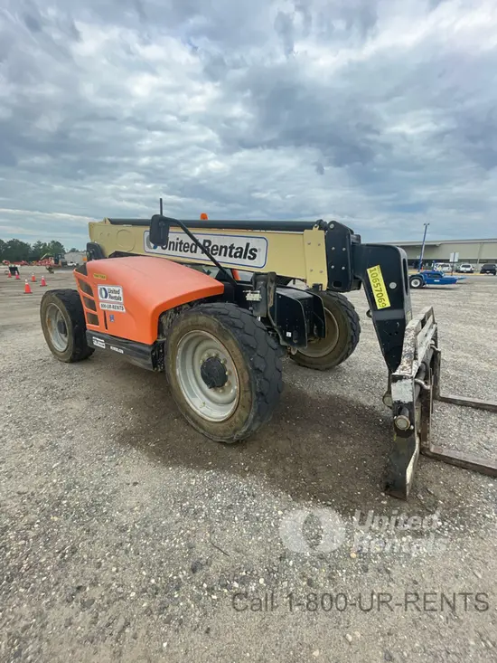 2017 JLG 742 Forklift