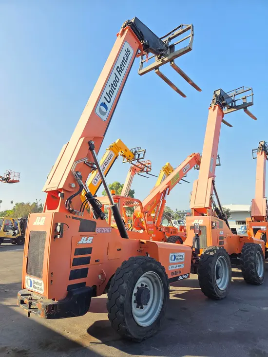 2017 SKYTRAK 6042 Forklift