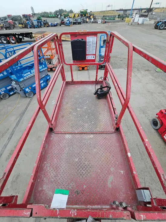 2017 MEC 4046SE Scissor Lift