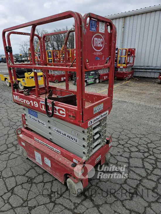 2020 MEC MICRO 19 Scissor Lift