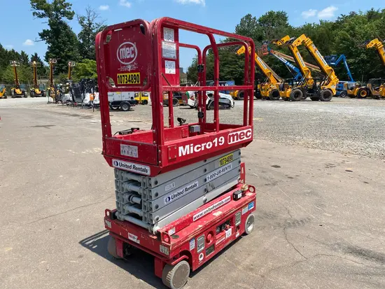 2018 MEC MICRO 19 Scissor Lift