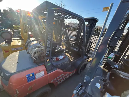 2019 Toyota 8FGU30 Warehouse Forklift