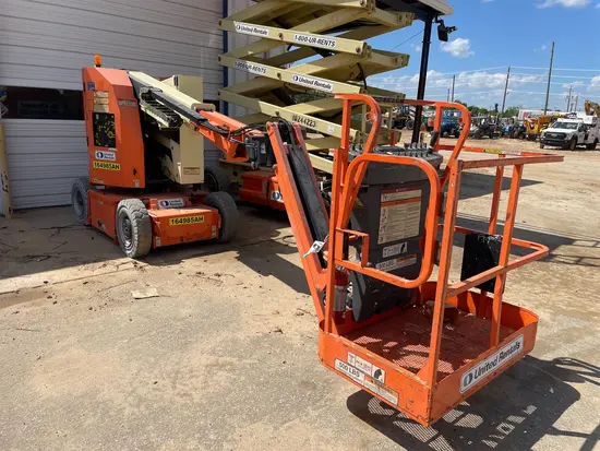 2016 JLG E300AJP Articulating Boom Lift