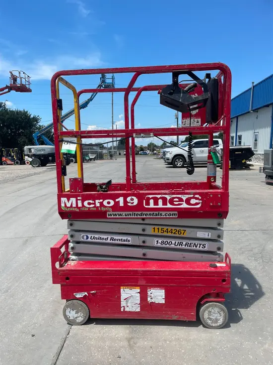 2022 MEC MICRO 19 Scissor Lift