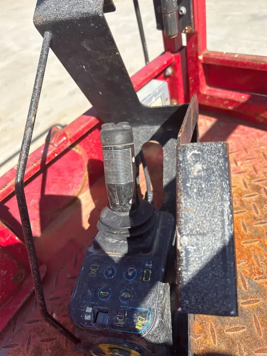 2018 MEC MICRO 19 Scissor Lift