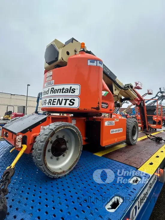 2017 JLG E400AJPN Articulating Boom Lift