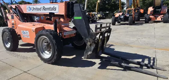 2016 SKYTRAK 8042 Forklift