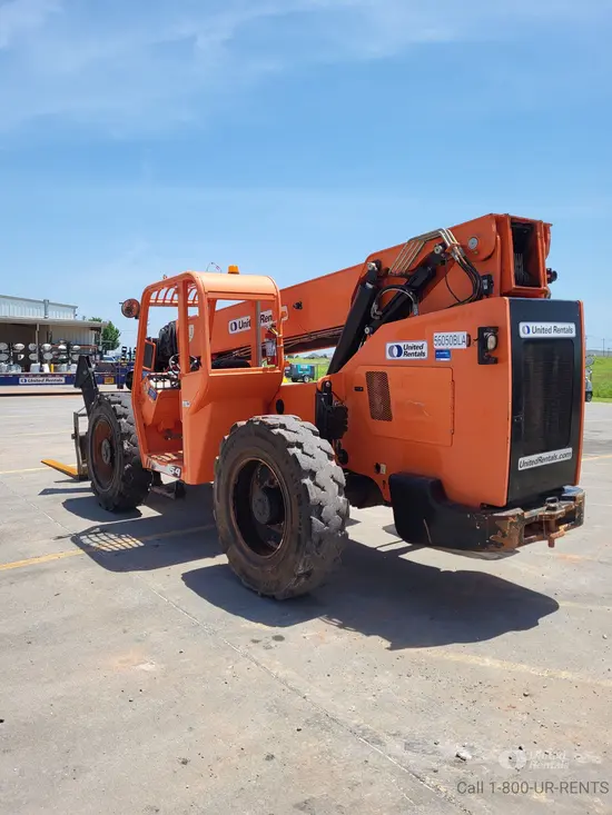 2017 SKYTRAK 10054 Forklift
