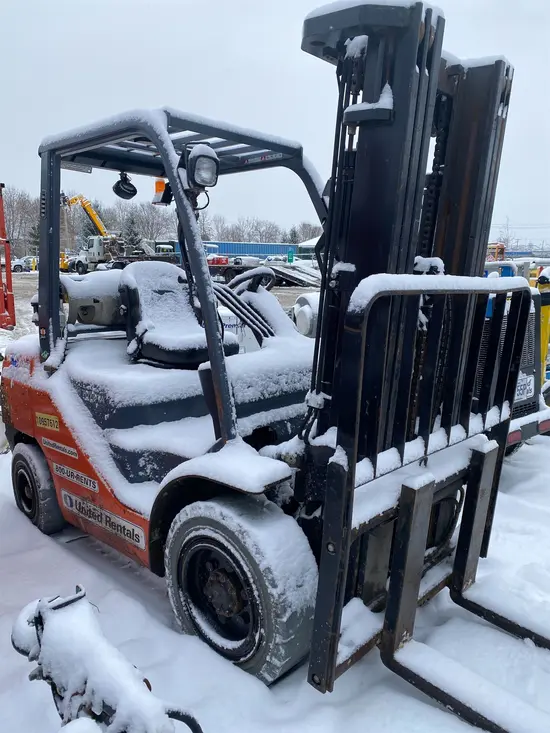 2019 Toyota 8FGU30 Warehouse Forklift