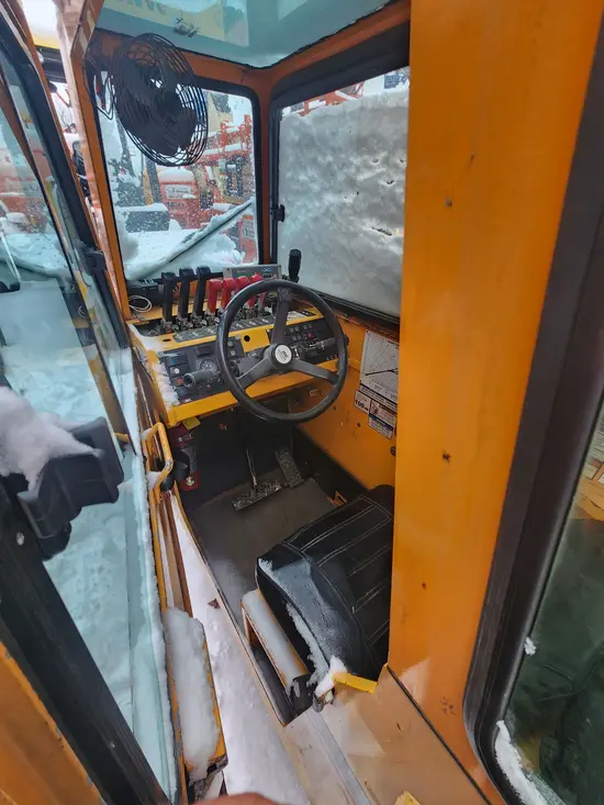 2012 Broderson IC-80-3J