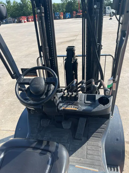 2018 Toyota 8FGU30 Warehouse Forklift
