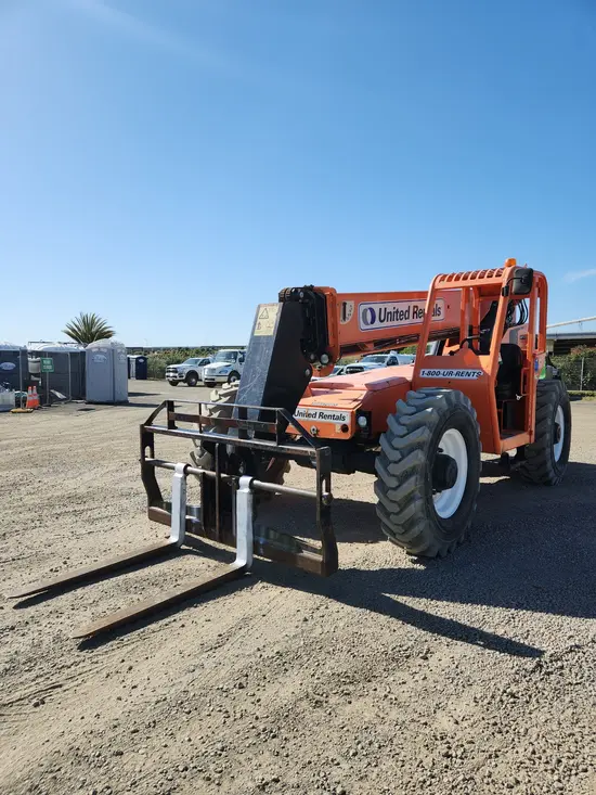 2016 SKYTRAK 8042 Forklift