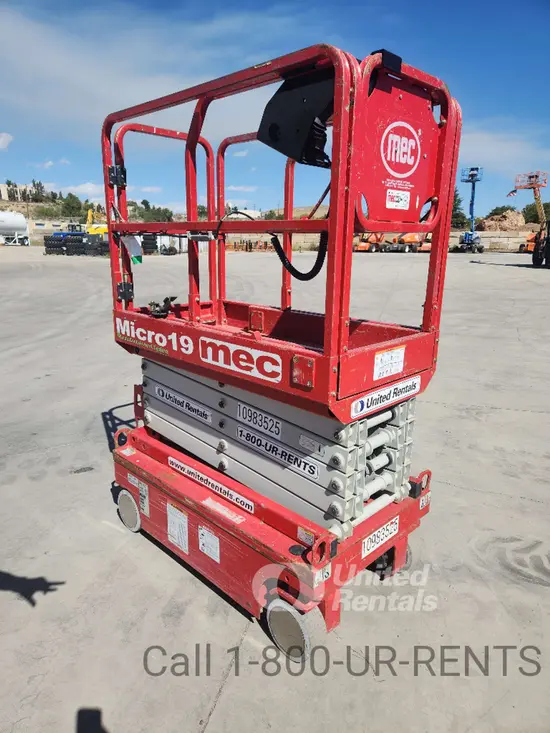 2019 MEC MICRO 19 Scissor Lift