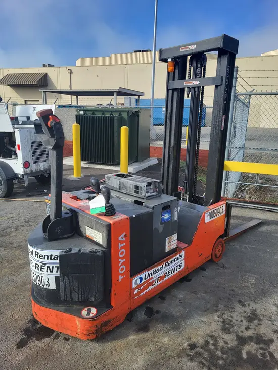 2018 Toyota 6BWC20 Warehouse Forklift