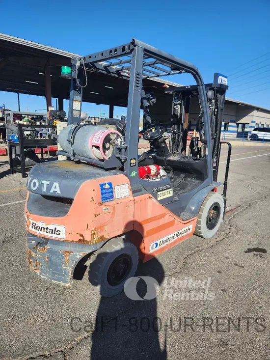 2018 Toyota 8FGU25 Warehouse Forklift