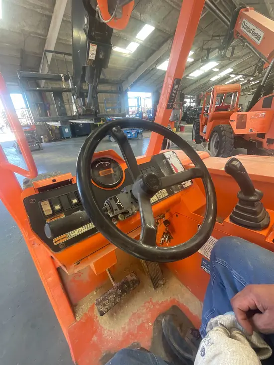 2017 SKYTRAK 8042 Forklift