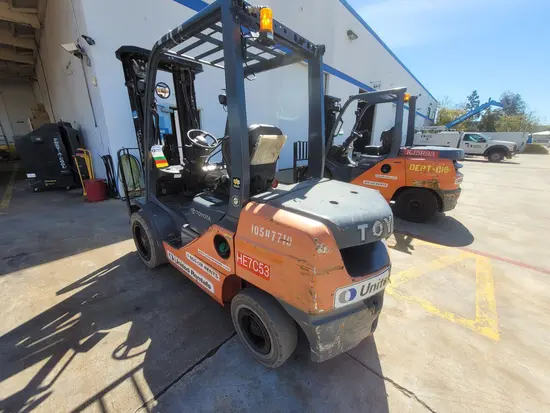 2017 Toyota 8FDU30 Warehouse Forklift