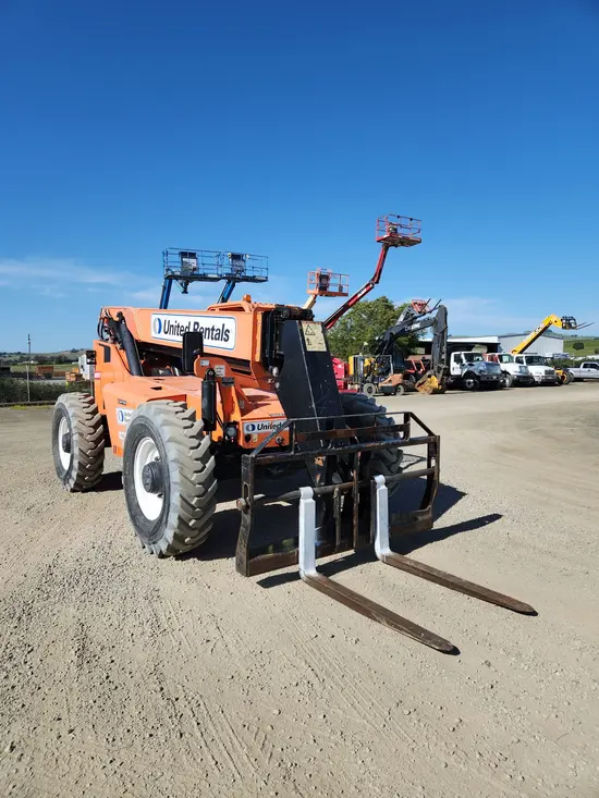 2016 SKYTRAK 8042 Forklift