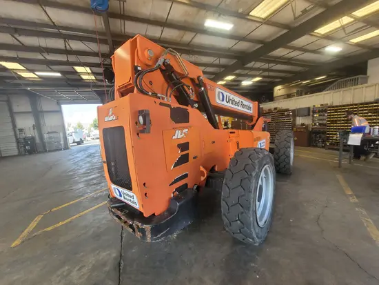 2016 SKYTRAK 6042 Forklift