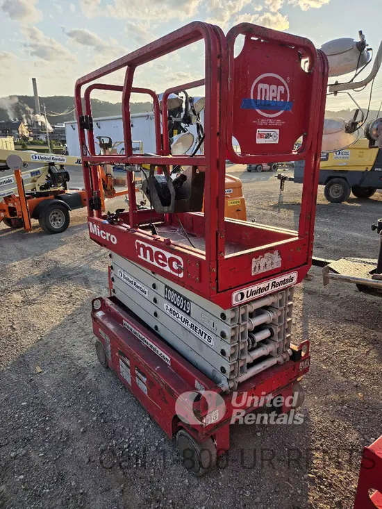 2018 MEC MICRO 19 Scissor Lift