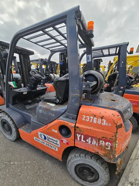 2019 Toyota 8FGU25 Warehouse Forklift