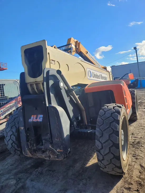 2016 JLG 1055 Forklift