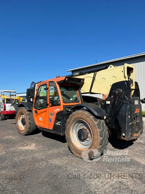 2018 JLG 1055 Forklift