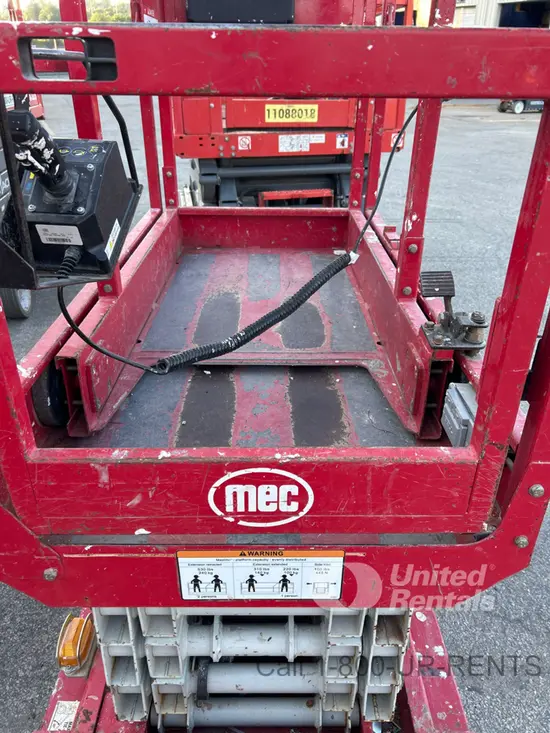 2017 MEC 1330SE Scissor Lift