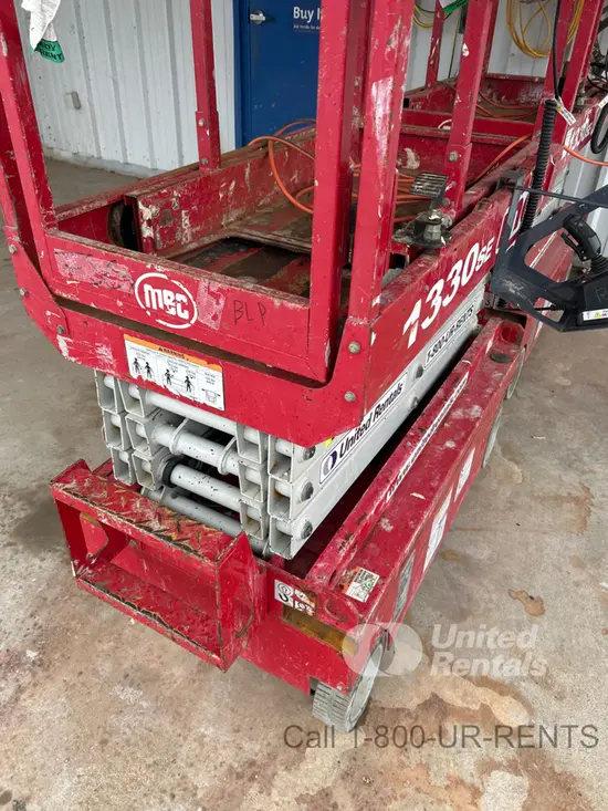 2017 MEC 1330SE Scissor Lift