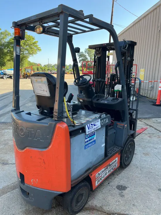 2018 Toyota 8FBCU25 Warehouse Forklift