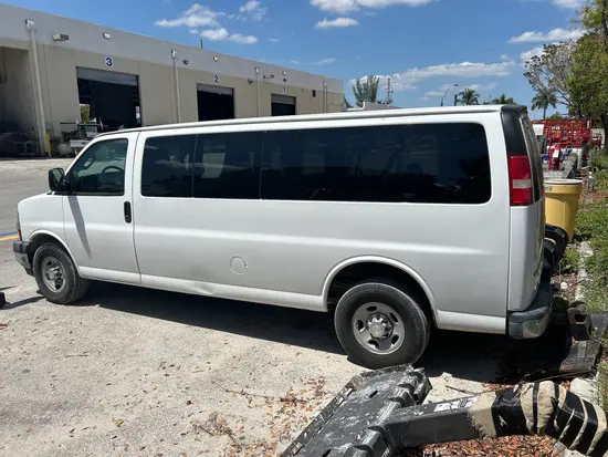 2017 Chevrolet E3500EXTLTGRWD Vehicle