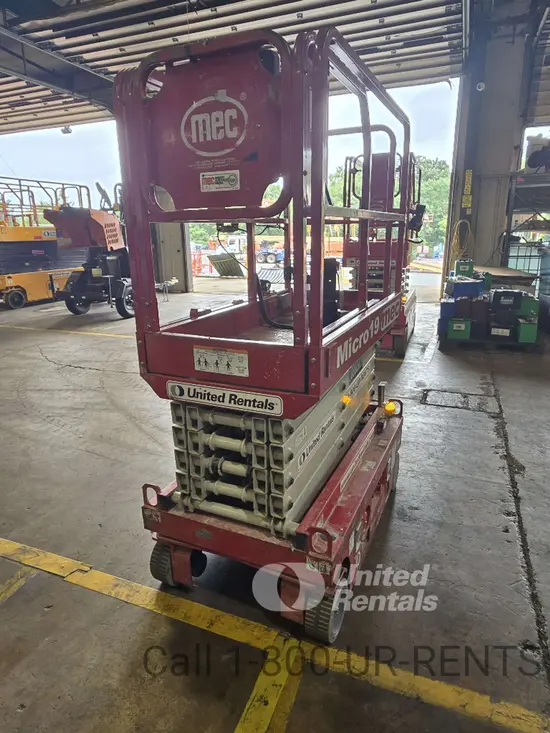 2018 MEC MICRO 19 Scissor Lift