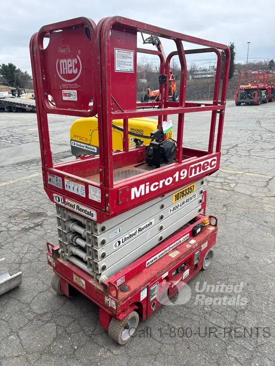 2018 MEC MICRO 19 Scissor Lift
