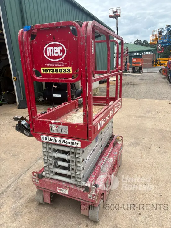 2018 MEC MICRO 19 Scissor Lift