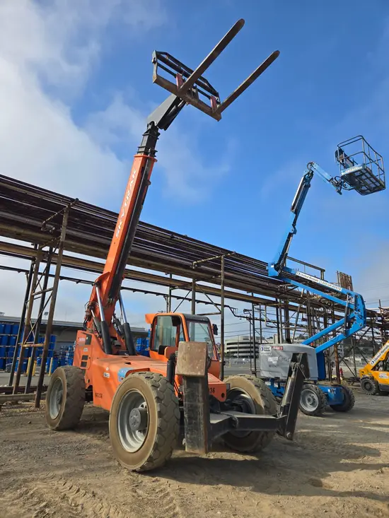 2016 SKYTRAK 10054 Forklift
