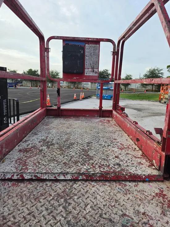 2017 MEC 3346SE Scissor Lift