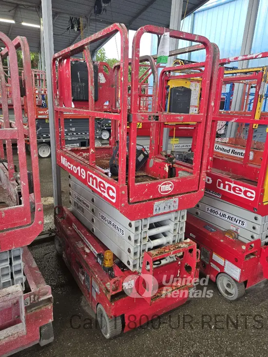 2018 MEC MICRO 19 Scissor Lift