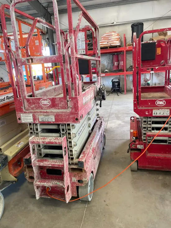 2019 MEC MICRO 26 Scissor Lift