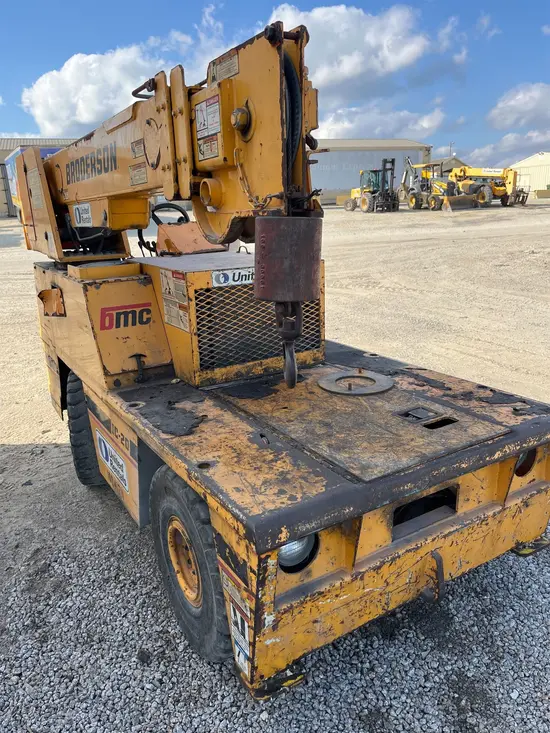 2012 Broderson IC-20-1J