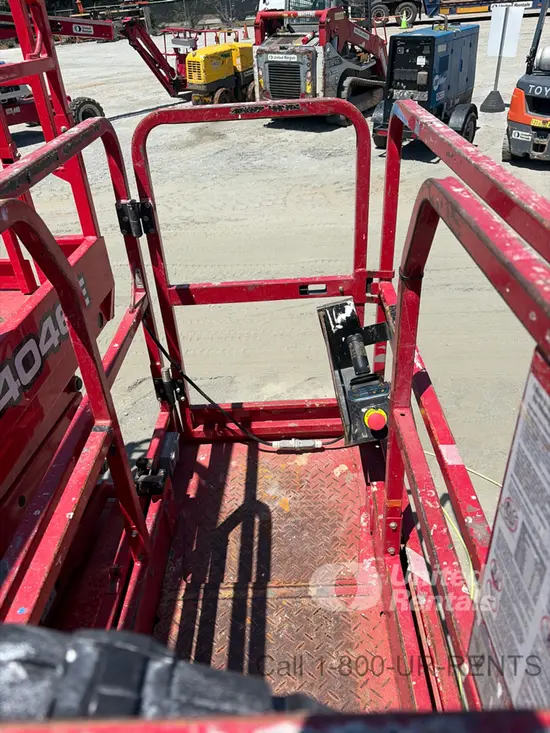 2018 MEC MICRO 19 Scissor Lift