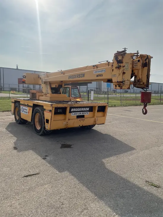 2013 Broderson IC-200-3H