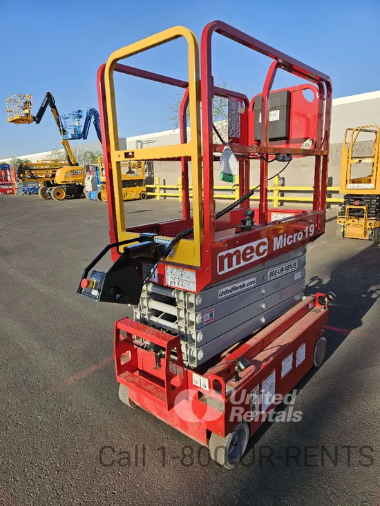 2019 MEC MICRO 19 Scissor Lift