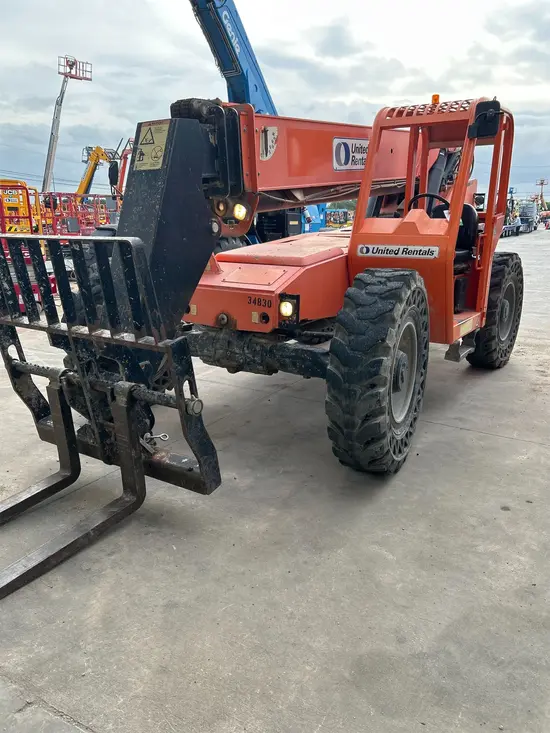 2016 SKYTRAK 8042 Forklift